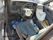 ✅ 2000 Dodge Dakota • VIN: 1B7GL22X5YS653452 • Lot: 41425835. Wystawiony na Copart z przebiegiem Nie podano. Bezpłatny archiwum sprzedaży aukcyjnych z USA i szczegółowy raport historii pojazdu na DreamBid. Zdjęcie 8.