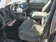 ✅ 2014 Toyota Sequoia Limited • VIN: 5TDKY5G1XES053757 • Лот: 83827324. Опубликован ранее на Copart с пробегом Не указан. Бесплатный доступ к архиву аукционных продаж из США и подробный отчёт об истории автомобиля на DreamBid. Изображение 7.