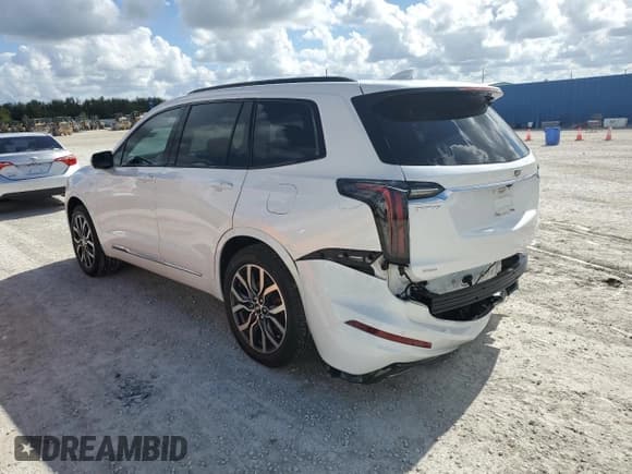 ✅ 2022 Cadillac XT6 Sport • VIN: 1GYKPGRS8NZ164305 • Lot: 80268754. Wystawiony na Copart z przebiegiem 17 232 mil. Bezpłatny archiwum sprzedaży aukcyjnych z USA i szczegółowy raport historii pojazdu na DreamBid. Zdjęcie 2.