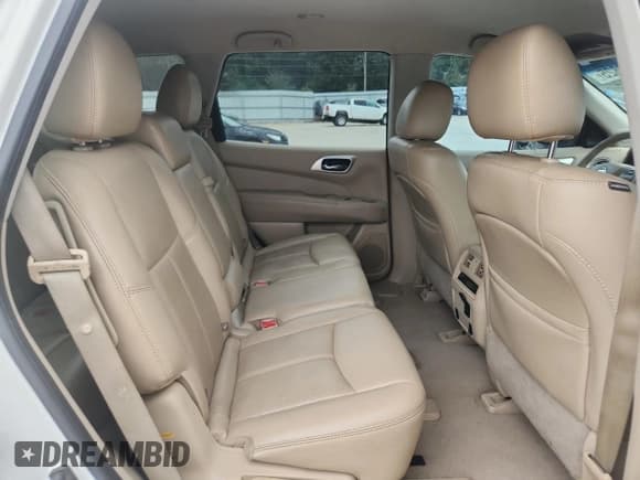 ✅ 2014 Nissan Pathfinder S • VIN: 5N1AR2MM6EC706331 • Lot: 84882825. Wystawiony na Copart z przebiegiem 159 438 mil. Bezpłatny archiwum sprzedaży aukcyjnych z USA i szczegółowy raport historii pojazdu na DreamBid. Zdjęcie 11.