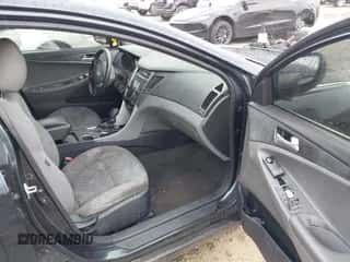 2013 Hyundai Sonata GLS with VIN 5NPEB4ACXDH593973, listed as a IAAI auction lot 42736623 with 216,453 mi miles and . Bid and sale history available at DreamBid. Image 5.