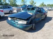✅ 1994 Ford Taurus GL • VIN: 1FALP52U6RG166930 • Lot: 43065703. Wystawiony na IAAI z przebiegiem 46 996 mil. Bezpłatny archiwum sprzedaży aukcyjnych z USA i szczegółowy raport historii pojazdu na DreamBid. Zdjęcie 16.