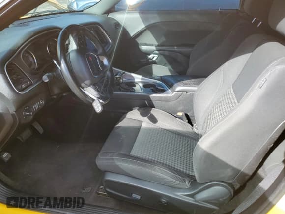 ✅ 2019 Dodge Challenger R/T • VIN: 2C3CDZBT6KH550691 • Lot: 89817115. Wystawiony na Copart z przebiegiem 28 694 mil. Bezpłatny archiwum sprzedaży aukcyjnych z USA i szczegółowy raport historii pojazdu na DreamBid. Zdjęcie 7.