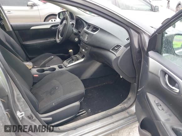 ✅ 2018 Nissan Sentra S • VIN: 3N1AB7AP0JY261254 • Лот: 43001317. Опубликован ранее на IAAI с пробегом Не указан. Бесплатный доступ к архиву аукционных продаж из США и подробный отчёт об истории автомобиля на DreamBid. Изображение 5.