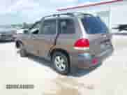 2005 Hyundai Santa Fe GLS z VIN KM8SC73E75U938928, wystawiony jako IAAI lot #42298752 z przebiegiem 147 476 mil mil oraz . Historia ofert i sprzedaży dostępna na DreamBid. Obrazek 3.