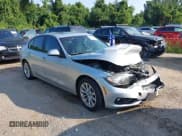✅ 2017 BMW 3 Series 320i xDrive • VIN: WBA8E5G38HNU43588 • Lot: 42792061. Wystawiony na IAAI z przebiegiem 101 574 mil. Bezpłatny archiwum sprzedaży aukcyjnych z USA i szczegółowy raport historii pojazdu na DreamBid. Zdjęcie 1.