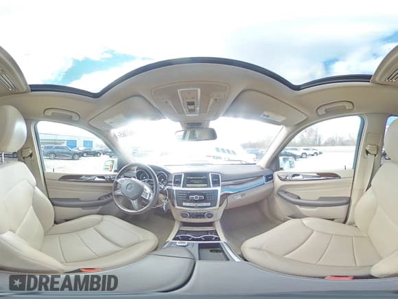 ✅ 2014 Mercedes-Benz M 350 • VIN: 4JGDA5HB0EA403734 • Lot: 92992765. Listed on Copart with 83,496 mi. Free auction sales archive from the USA and detailed vehicle history report at DreamBid. Image 15.