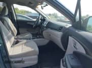 ✅ 2017 Honda Pilot LX • VIN: 5FNYF6H17HB088432 • Lot: 43070247. Wystawiony na IAAI z przebiegiem 38 788 mil. Bezpłatny archiwum sprzedaży aukcyjnych z USA i szczegółowy raport historii pojazdu na DreamBid. Zdjęcie 5.