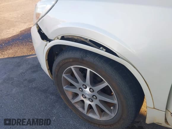 ✅ 2015 Buick Enclave Leather • VIN: 5GAKRBKD1FJ169121 • Lot: 43573296. Wystawiony na IAAI z przebiegiem 200 506 mil. Bezpłatny archiwum sprzedaży aukcyjnych z USA i szczegółowy raport historii pojazdu na DreamBid. Zdjęcie 17.