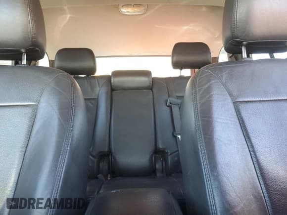 ✅ 2011 Hyundai Santa Fe Limited • VIN: 5XYZKDAG5BG006166 • Lot: 81109094. Listed on Copart with 281,493 mi. Free auction sales archive from the USA and detailed vehicle history report at DreamBid. Image 10.