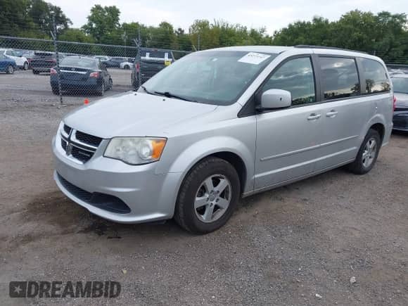 2012 Dodge Grand Caravan SXT z VIN 2C4RDGCG1CR197431, wystawiony jako IAAI lot #43273747 z przebiegiem 243 376 mil mil oraz . Historia ofert i sprzedaży dostępna na DreamBid. Obrazek 18.