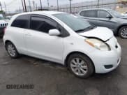 ✅ 2011 Toyota Yaris • VIN: JTDJT4K35B5334413 • Lot: 41775739. Wystawiony na IAAI z przebiegiem 48 903 mil. Bezpłatny archiwum sprzedaży aukcyjnych z USA i szczegółowy raport historii pojazdu na DreamBid. Zdjęcie 1.