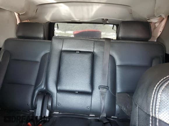 ✅ 2018 Chevrolet Tahoe LS • VIN: 1GNSCAKC2JR168594 • Lot: 65146485. Wystawiony na Copart z przebiegiem 110 016 mil. Bezpłatny archiwum sprzedaży aukcyjnych z USA i szczegółowy raport historii pojazdu na DreamBid. Zdjęcie 10.