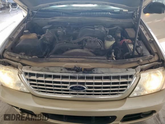 ✅ 2004 Ford Explorer XLT • VIN: 1FMZU63K84ZB21657 • Lot: 70572085. Wystawiony na Copart z przebiegiem 155 988 mil. Bezpłatny archiwum sprzedaży aukcyjnych z USA i szczegółowy raport historii pojazdu na DreamBid. Zdjęcie 12.