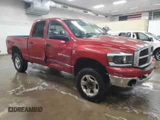 ✅ 2006 Dodge 3500 ST • VIN: 3D7LX38C76G235787 • Лот: 57222075. Размещён на Copart с пробегом 172 071 миль миль. Получите бесплатный доступ к архиву аукционных продаж из США и посмотрите подробный отчёт об истории автомобиля на DreamBid. Изображение 4.