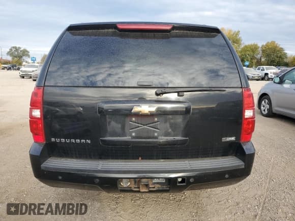 ✅ 2007 Chevrolet Suburban LT • VIN: 1GNFK16387R410800 • Lot: 89537605. Wystawiony na Copart z przebiegiem 287 346 mil. Bezpłatny archiwum sprzedaży aukcyjnych z USA i szczegółowy raport historii pojazdu na DreamBid. Zdjęcie 6.