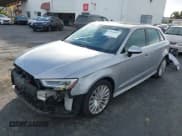 ✅ 2017 Audi A3 e-tron Sportback Premium Plus • VIN: WAUTPBFF5HA045079 • Lot: 43614697. Wystawiony na IAAI z przebiegiem 60 611 mil. Bezpłatny archiwum sprzedaży aukcyjnych z USA i szczegółowy raport historii pojazdu na DreamBid. Zdjęcie 18.