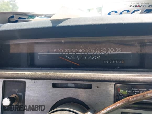 ✅ 1989 Chevrolet Celebrity • VIN: 1G1AW51R1K6223654 • Лот: 42422949. Опубликован ранее на IAAI с пробегом 160 583 миль. Бесплатный доступ к архиву аукционных продаж из США и подробный отчёт об истории автомобиля на DreamBid. Изображение 7.