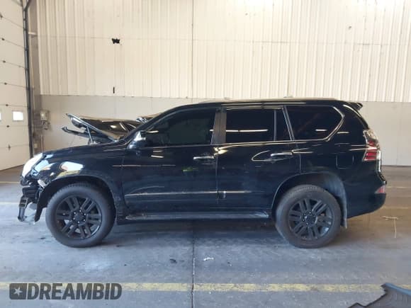 ✅ 2015 Lexus GX 460 Luxury • VIN: JTJJM7FX9F5114903 • Lot: 43566587. Wystawiony na IAAI z przebiegiem 93 384 mil. Bezpłatny archiwum sprzedaży aukcyjnych z USA i szczegółowy raport historii pojazdu na DreamBid. Zdjęcie 14.