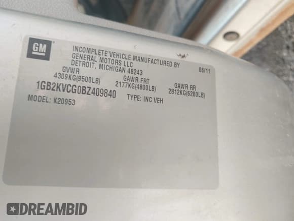 ✅ 2011 Chevrolet Silverado 2500HD • VIN: 1GB2KVCG0BZ409840 • Lot: 42944133. Wystawiony na IAAI z przebiegiem Nie podano. Bezpłatny archiwum sprzedaży aukcyjnych z USA i szczegółowy raport historii pojazdu na DreamBid. Zdjęcie 9.