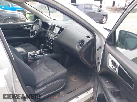 ✅ 2018 Nissan Pathfinder S • VIN: 5N1DR2MN9JC612444 • Lot: 42788716. Listed on IAAI with Not provided. Free auction sales archive from the USA and detailed vehicle history report at DreamBid. Image 5.