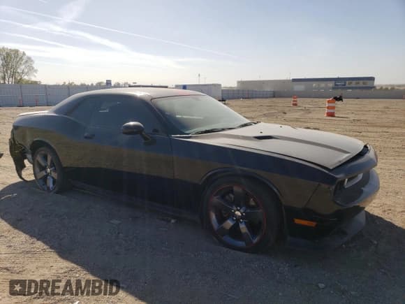 ✅ 2013 Dodge Challenger SXT • VIN: 2C3CDYAG0DH520832 • Lot: 73315994. Wystawiony na Copart z przebiegiem 105 820 mil. Bezpłatny archiwum sprzedaży aukcyjnych z USA i szczegółowy raport historii pojazdu na DreamBid. Zdjęcie 4.