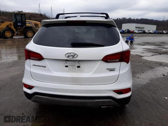 ✅ 2017 Hyundai Santa Fe 2.4L • VIN: 5NMZUDLB3HH037412 • Лот: 42044163. Опубликован ранее на Copart с пробегом 86 318 миль. Бесплатный доступ к архиву аукционных продаж из США и подробный отчёт об истории автомобиля на DreamBid. Изображение 6.