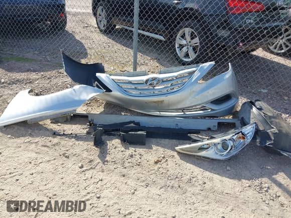 2012 Hyundai Sonata GLS z VIN 5NPEB4AC2CH345876, wystawiony jako IAAI lot #43324313 z przebiegiem 183 247 mil mil oraz . Historia ofert i sprzedaży dostępna na DreamBid. Obrazek 12.