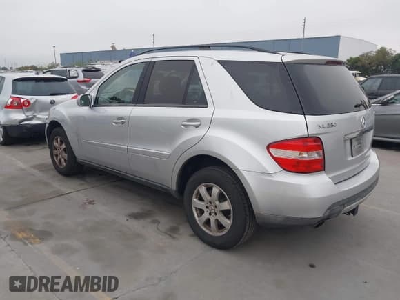 ✅ 2007 Mercedes-Benz M 350 • VIN: 4JGBB86E97A223173 • Лот: 43587675. Опубликован ранее на IAAI с пробегом 205 082 миль. Бесплатный доступ к архиву аукционных продаж из США и подробный отчёт об истории автомобиля на DreamBid. Изображение 3.