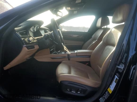 ✅ 2014 BMW 7 Series ALPINA B7 xDrive • VIN: WBAYF8C55ED653430 • Lot: 82042845. Listed on Copart with 64,243 mi. Free auction sales archive from the USA and detailed vehicle history report at DreamBid. Image 7.