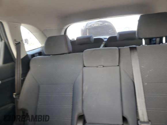 ✅ 2017 Kia Sorento LX • VIN: 5XYPGDA50HG326298 • Lot: 81897645. Wystawiony na Copart z przebiegiem 163 929 mil. Bezpłatny archiwum sprzedaży aukcyjnych z USA i szczegółowy raport historii pojazdu na DreamBid. Zdjęcie 10.