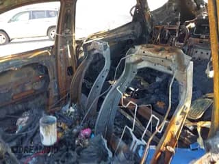 ✅ 2018 Hyundai Santa Fe 2.4L • VIN: 5NMZUDLB3JH059478 • Лот: 42595033. Опубликован ранее на IAAI с пробегом Не указан. Бесплатный доступ к архиву аукционных продаж из США и подробный отчёт об истории автомобиля на DreamBid. Изображение 6.