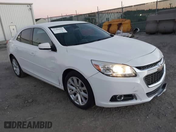 2015 Chevrolet Malibu LT z VIN 1G11D5SL3FF324149, wystawiony jako IAAI lot #43469159 z przebiegiem 164 457 mil mil oraz . Historia ofert i sprzedaży dostępna na DreamBid. Obrazek 1.