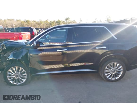 ✅ 2020 Hyundai Palisade Limited • VIN: KM8R5DHE2LU033090 • Лот: 41248024. Опубликован ранее на IAAI с пробегом 100 815 миль. Бесплатный доступ к архиву аукционных продаж из США и подробный отчёт об истории автомобиля на DreamBid. Изображение 14.