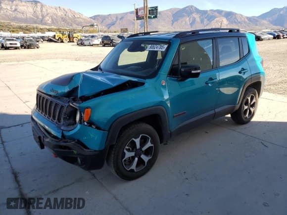 ✅ 2022 Jeep Renegade Trailhawk • VIN: ZACNJDC11NPN84633 • Лот: 90624785. Опубликован ранее на Copart с пробегом 60 994 миль. Бесплатный доступ к архиву аукционных продаж из США и подробный отчёт об истории автомобиля на DreamBid. Изображение 1.