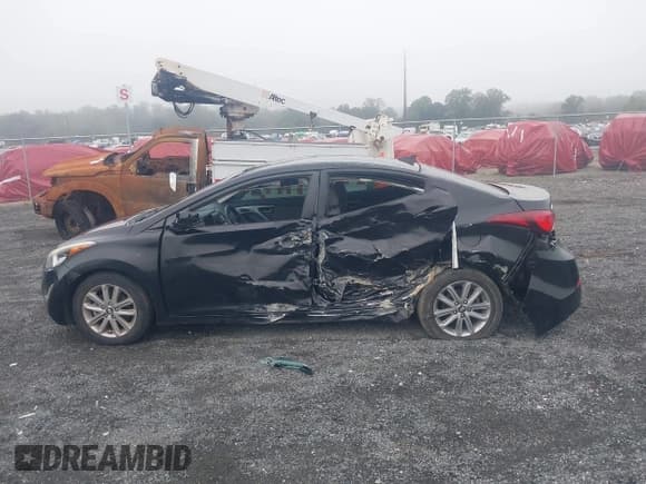 ✅ 2016 Hyundai Elantra SE • VIN: KMHDH4AE8GU541873 • Lot: 43302529. Listed on IAAI with 72,802 mi. Free auction sales archive from the USA and detailed vehicle history report at DreamBid. Image 14.