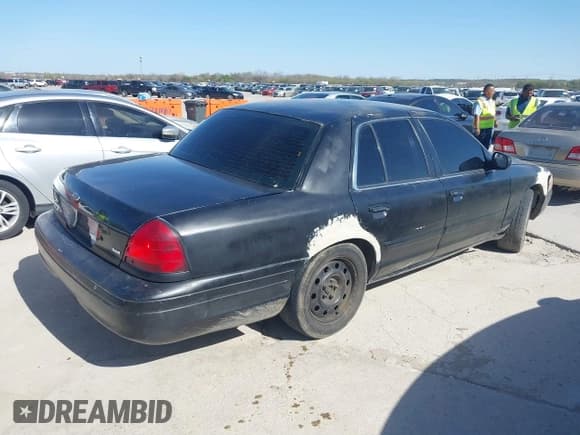 ✅ 2010 Ford Police Interceptor • VIN: 2FABP7BV7AX146460 • Лот: 41852728. Опубликован ранее на IAAI с пробегом 124 786 миль. Бесплатный доступ к архиву аукционных продаж из США и подробный отчёт об истории автомобиля на DreamBid. Изображение 4.