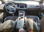 ✅ 2018 Dodge Challenger R/T Scat Pack • VIN: 2C3CDZFJ5JH142125 • Лот: 71885115. Опубликован ранее на Copart с пробегом 68 767 миль. Бесплатный доступ к архиву аукционных продаж из США и подробный отчёт об истории автомобиля на DreamBid. Изображение 8.