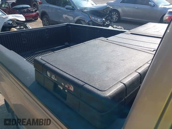 ✅ 1996 Ford Ranger XL • VIN: 1FTCR10A0TUA55546 • Lot: 42872200. Wystawiony na IAAI z przebiegiem 177 576 mil. Bezpłatny archiwum sprzedaży aukcyjnych z USA i szczegółowy raport historii pojazdu na DreamBid. Zdjęcie 8.