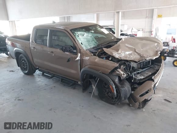 ✅ 2023 Nissan Frontier SV • VIN: 1N6ED1EJ5PN635128 • Lot: 43695261. Wystawiony na IAAI z przebiegiem 42 055 mil. Bezpłatny archiwum sprzedaży aukcyjnych z USA i szczegółowy raport historii pojazdu na DreamBid. Zdjęcie 1.