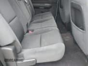 ✅ 2008 GMC Sierra 2500HD Work Truck • VIN: 1GTHC23678F181919 • Lot: 41954078. Wystawiony na IAAI z przebiegiem 120 609 mil. Bezpłatny archiwum sprzedaży aukcyjnych z USA i szczegółowy raport historii pojazdu na DreamBid. Zdjęcie 8.