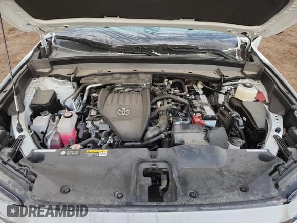 ✅ 2024 Toyota Highlander XLE • VIN: 5TDAAAB55RS026720 • Lot: 92868595. Listed on Copart with 16,776 mi. Free auction sales archive from the USA and detailed vehicle history report at DreamBid. Image 12.