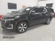 ✅ 2022 Chevrolet Traverse LT • VIN: 1GNEVHKW3NJ124361 • Lot: 41033053. Wystawiony na IAAI z przebiegiem 27 869 mil. Bezpłatny archiwum sprzedaży aukcyjnych z USA i szczegółowy raport historii pojazdu na DreamBid. Zdjęcie 17.
