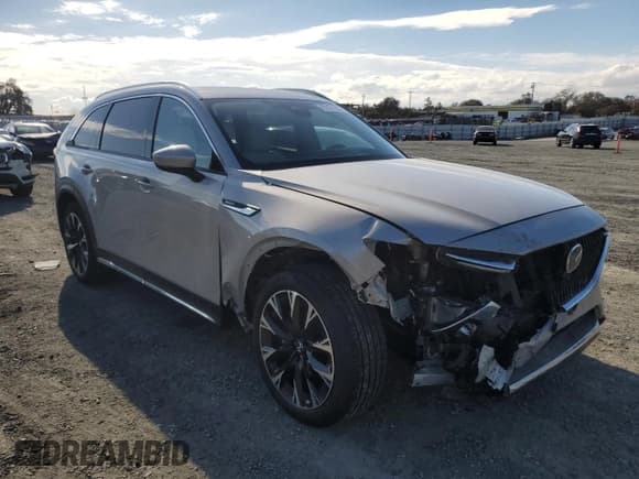 ✅ 2025 Mazda CX-90 Premium Plus Package • VIN: JM3KKEHA6S1235620 • Lot: 92631255. Wystawiony na Copart z przebiegiem 3 493 mil. Bezpłatny archiwum sprzedaży aukcyjnych z USA i szczegółowy raport historii pojazdu na DreamBid. Zdjęcie 4.
