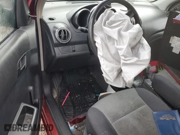 ✅ 2010 Pontiac G3 • VIN: 3G2TB6DEXAL118985 • Lot: 83327154. Wystawiony na Copart z przebiegiem Nie podano. Bezpłatny archiwum sprzedaży aukcyjnych z USA i szczegółowy raport historii pojazdu na DreamBid. Zdjęcie 8.