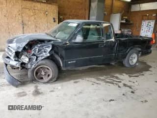 1997 Chevrolet S-10 LS with VIN 1GCCS19X1V8175492, listed as a Copart auction lot 90346325 with 149,181 mi miles and Salvage title. Bid and sale history available at DreamBid. Image 1.