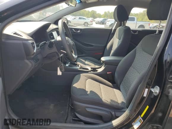 2017 Hyundai Ioniq Blue z VIN KMHC65LC1HU022488, wystawiony jako Copart lot #70132854 z przebiegiem 157 380 mil mil oraz Czysty tytuł • Clean title. Historia ofert i sprzedaży dostępna na DreamBid. Obrazek 7.