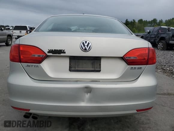 ✅ 2011 Volkswagen Jetta SE • VIN: 3VWDZ7AJ1BM028913 • Lot: 57152875. Listed on Copart with 238,844 mi. Free auction sales archive from the USA and detailed vehicle history report at DreamBid. Image 6.