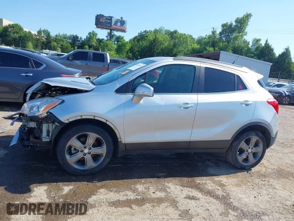 ✅ 2014 Buick Encore • VIN: KL4CJASB1EB629383 • Lot: 42524601. Wystawiony na IAAI z przebiegiem 85 701 mil. Bezpłatny archiwum sprzedaży aukcyjnych z USA i szczegółowy raport historii pojazdu na DreamBid. Zdjęcie 15.