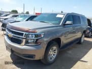 ✅ 2017 Chevrolet Suburban LS • VIN: 1GNSCGKC1HR255223 • Lot: 42754425. Wystawiony na IAAI z przebiegiem 154 612 mil. Bezpłatny archiwum sprzedaży aukcyjnych z USA i szczegółowy raport historii pojazdu na DreamBid. Zdjęcie 2.